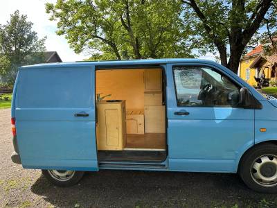 VW T5 Camper – 86 PS – Simple Vans Nomad Ausbau – MFK – 8-fach bereift